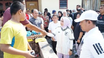 Dandim 0209/LB Dampingi Bupati Salurkan Bantuan Korban Kebakaran Bakti Lama