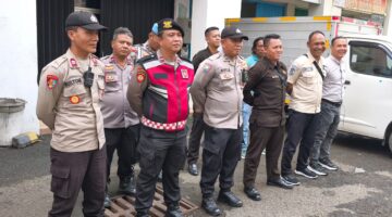 Polsek Pademangan Siagakan Pengamanan Aksi Unjuk Rasa KMPHI di Mangga Dua Square