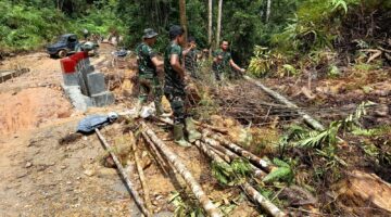 Tak Kenal Medan Berat, TNI Bersama Warga Wujudkan Pembangunan Jembatan Aramco di Pakpak Bharat