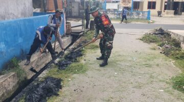 Babinsa Desa klumpang kebun koramil 0201-12/hp Serka Fahri H Bersama Perangkat Desa Melaksanakan Karya bhakti