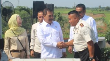 Menteri Imigrasi dan Pemasyarakatan Tinjau Program Bedah Rumah, Tempat Ibadah dan Ketahanan Pangan di Lapas Kelas IIA Warungkiara