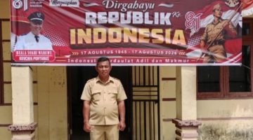 Geuchik Bualasokhi Waruwu Ajak Warga Desa Pertabas Kibarkan Bendera Merah Putih Sambut HUT Ke-81 RI