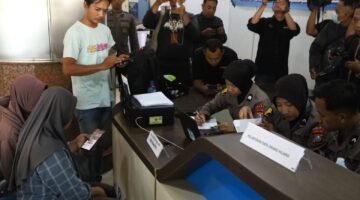 Polres Pelabuhan Tanjung Perak Gerak Cepat, Dirikan Posko Korban KM Virgo Transport 8