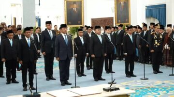 Reshuffle Kabinet & Kapolri Baru : Prabowo Lantik 14 Pejabat, Komjen Suyudi Ario Seto Resmi Jadi Kapolri
