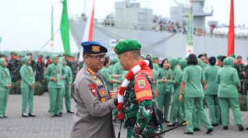 Dansat Brimob Polda Sumut Wakili Kapolda Hadiri Penyambutan Satgas Yonif 123/RJW Usai Tuntaskan Misi Operasi di Papua 