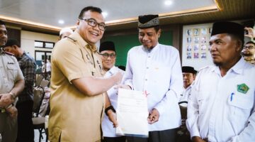 Lima Instansi Deli Serdang Bersinergi, Delapan Sertipikat Tanah Wakaf Diserahkan untuk Perkuat Kepastian Hukum