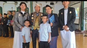 Ketua MWC NU Makassar Menerima Penghargaan Internasional 