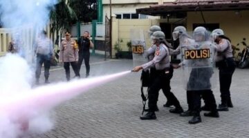 Polres Pelabuhan Tanjung Priok Gelar Simulasi Pemadaman Api, Tingkatkan Kesiapsiagaan Personel Hadapi Aksi Unjuk Rasa